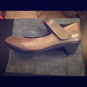 Dansko sz 41 Bess ankle wrap leather shoes